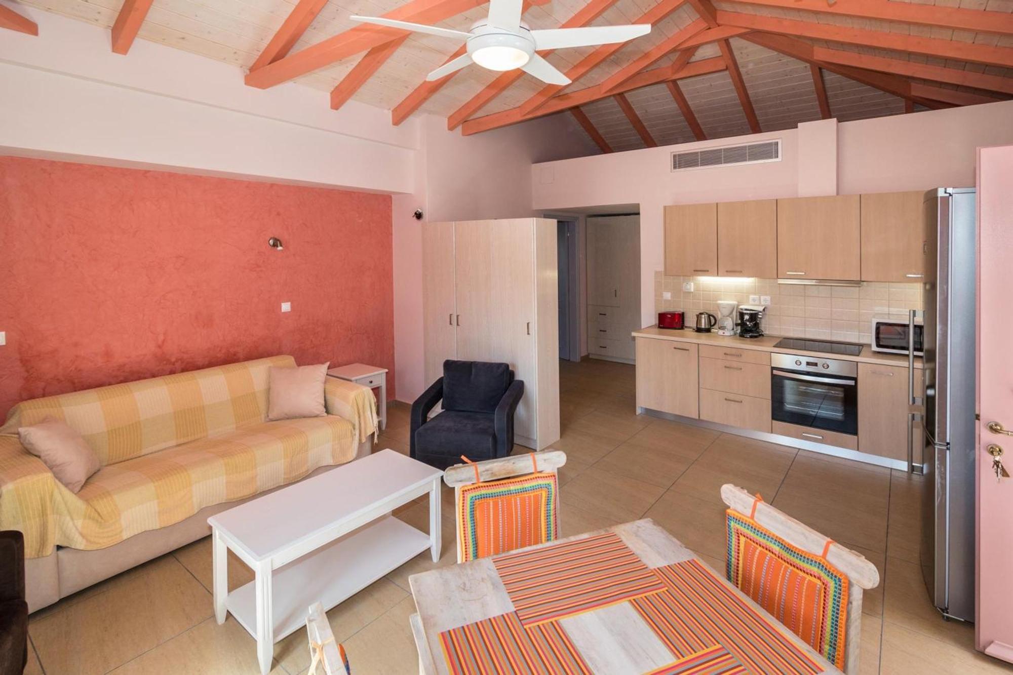 Athena'S Cottage Stoupa Luaran gambar